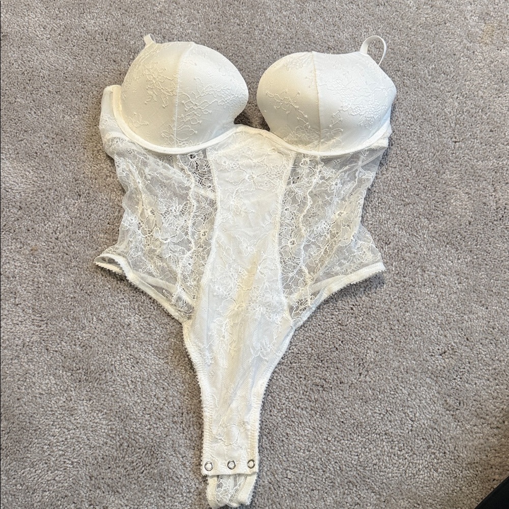 Skims Ultra Fine Lace Lightly Lined Bodysuit Marble Size XL NWT